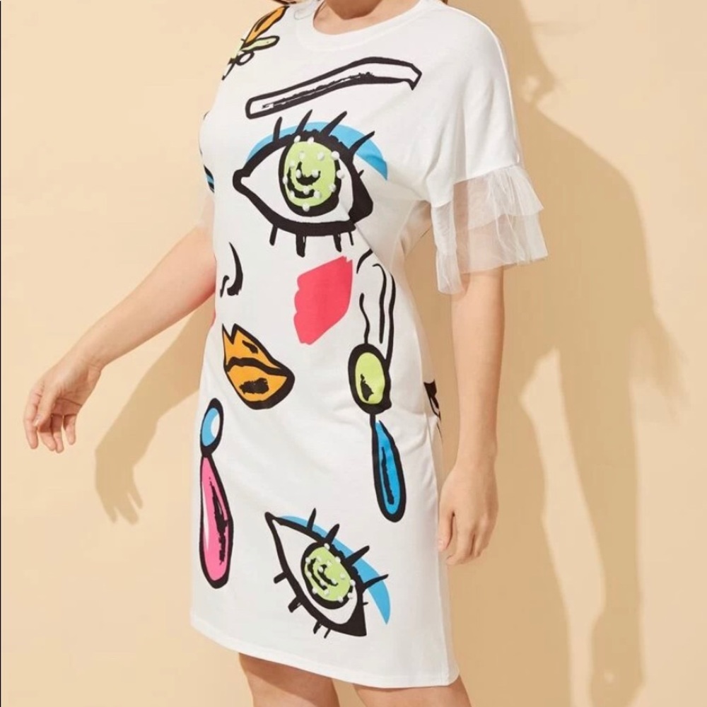 ❌SOLD❌ GIRL EYES & LIP GRAPHIC DESIGN MESH SLEEVES - Picture 4 of 7